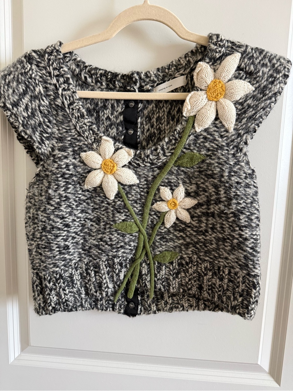 Anthropologie Sleeping on Snow Daisy Appliqué Vest - M